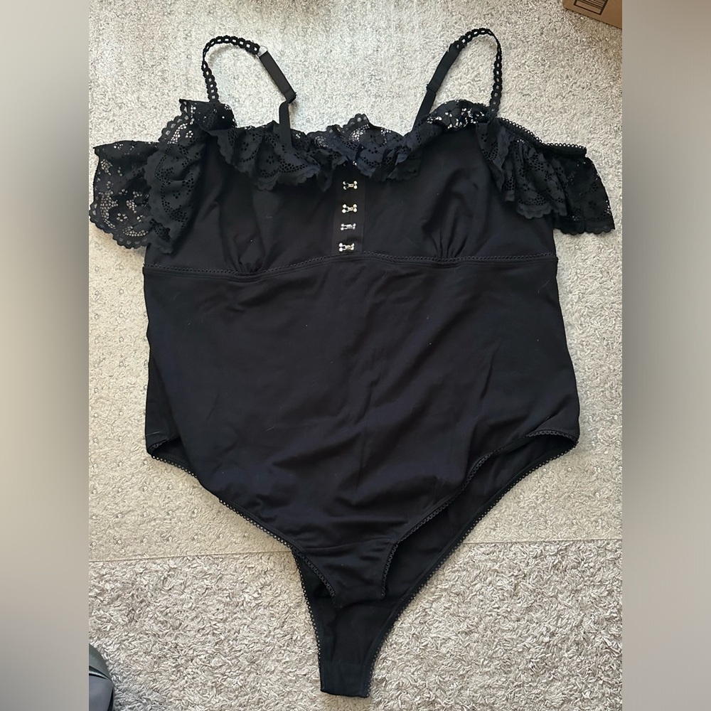 Torrid Curve Cold Shoulder Bodysuit, Size 3